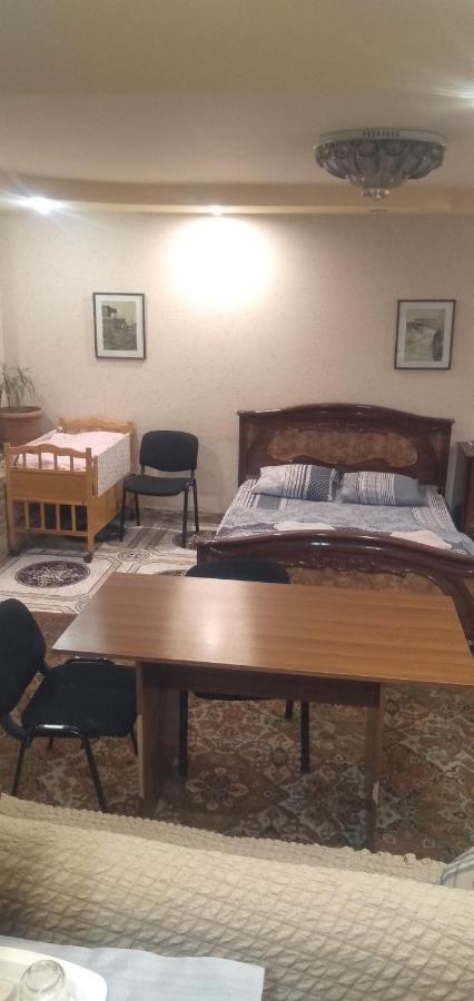 Armenia Guest House In Komitas Yerevan Exterior photo