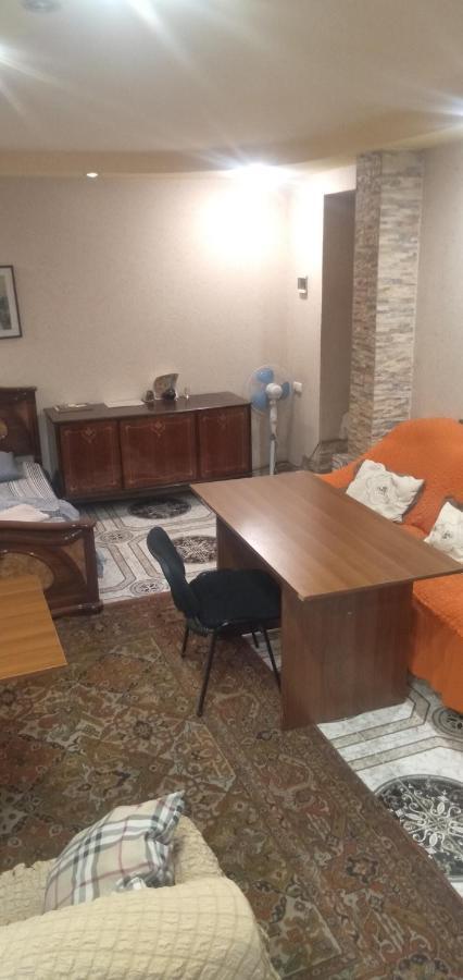 Armenia Guest House In Komitas Yerevan Exterior photo
