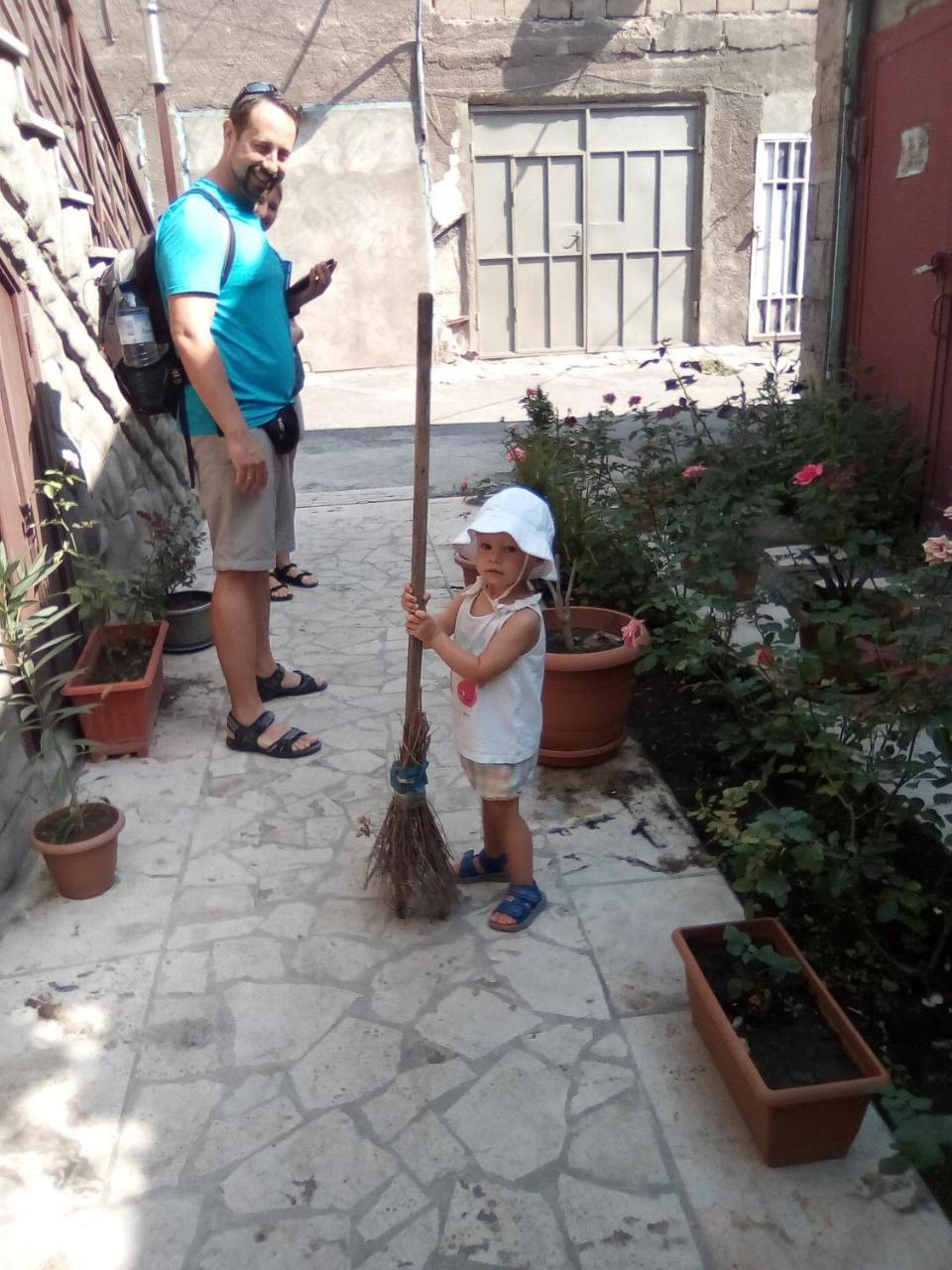 Armenia Guest House In Komitas Yerevan Exterior photo